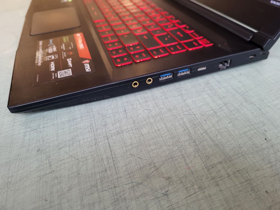 Computador portátil MSI GF63 Thin 95C com Carregador e Mala
