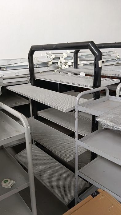 Carrinhos de metal com barra preta para a indústria do calçado