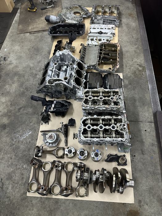 Двигун 3.0 TFSI AUDI в розборі, блок, колінвал, шатун, ГБЦ, *SRE109328