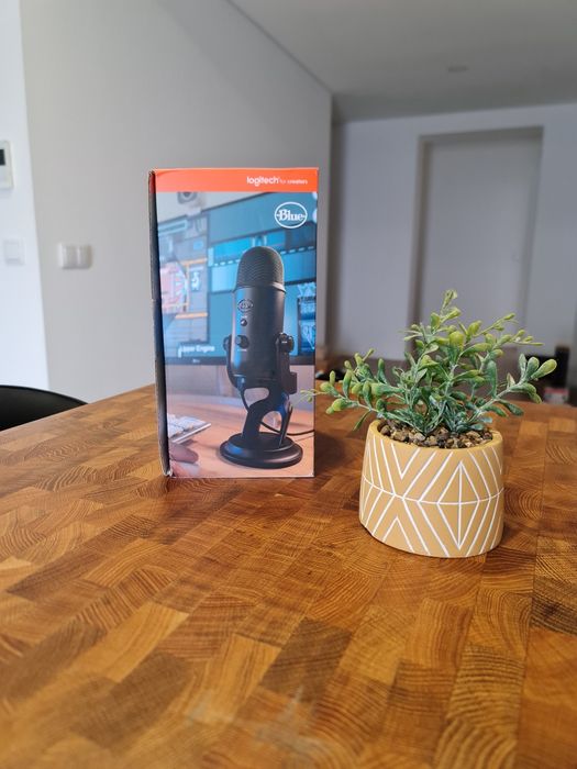 Blue Yeti USB (Logitech) – O Microfone dos Pro!