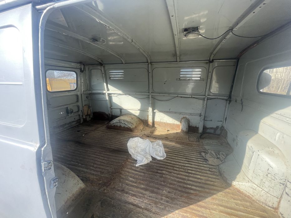 УАЗ 3741 Буханка 2005 року на теоритичному ходу