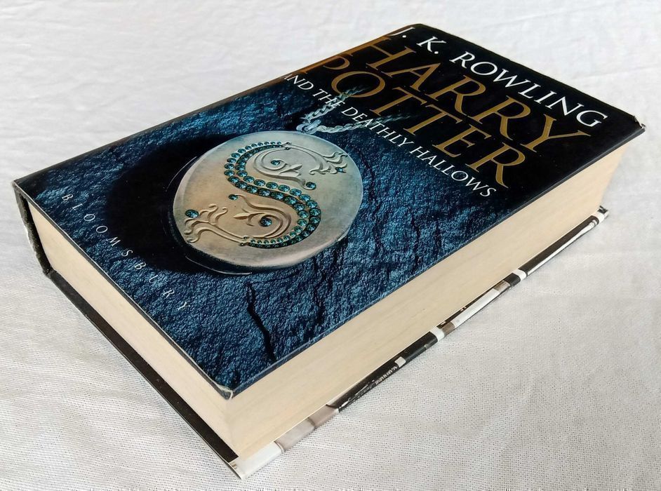 1st Edition in Bloomsbury Harry Potter and the Deathly Hallows (Adult) de J.K. Rowling [Portes Incluídos]