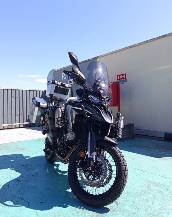 Benelli trk 702 x