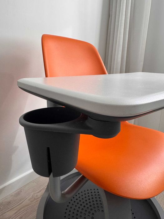 Cadeira e mesa/secretária de trabalho/formação/criança/escola