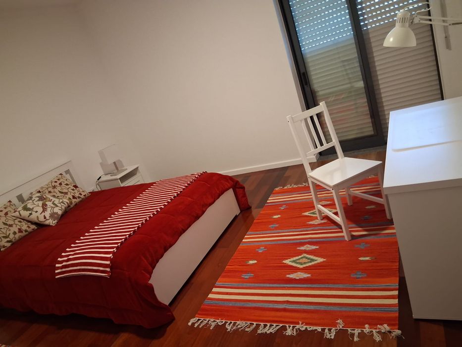 Quarto para arrendar em Marzovelos