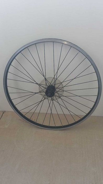 Задній обід 26" Bontrager 550 зі втулкою Formula FM31 (під тріскачку)