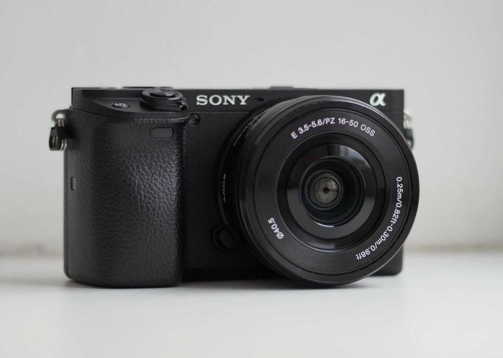 Sony Alpha A6400 kit (16-50mm)