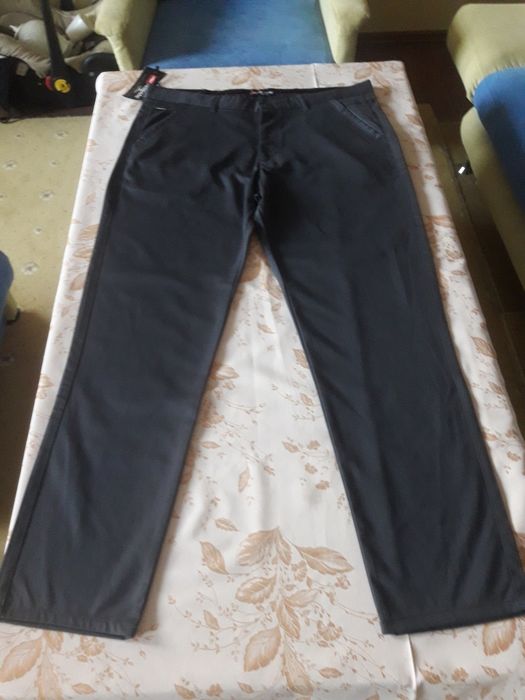 Nowe spodnie męskie REDPOLO model 3066, rozm. 42, pas 108-110 cm.