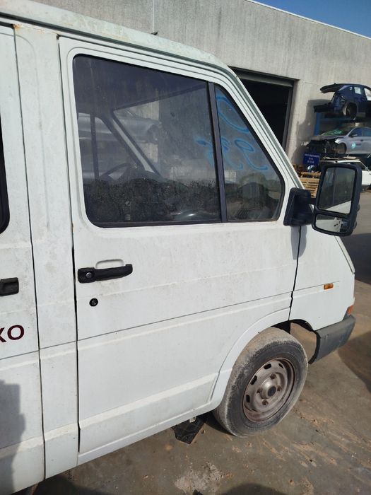 Porta frente direita RENAULT Trafic Chassis (PXX)