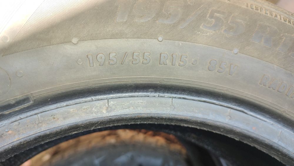Продам шини розмір 15 і 14 є
