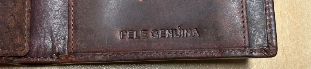 Carteira em pele