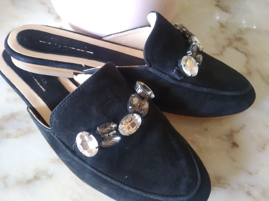 Mules em camurça TAPADAS