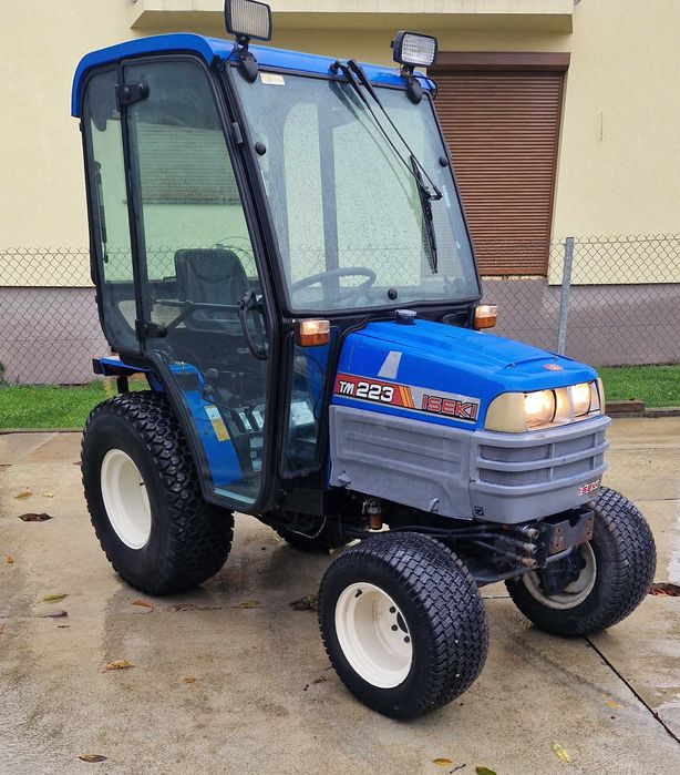 Iseki TM 223 z kabiną napęd 4x4