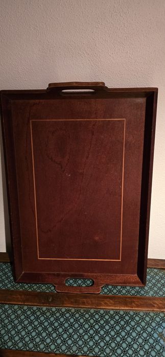 Tabuleiro de madeira antigo