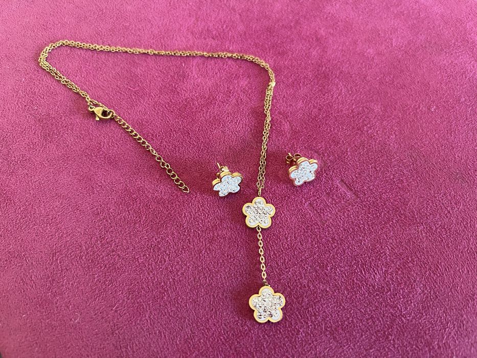 Conjunto fio e brincos em aço inoxidável