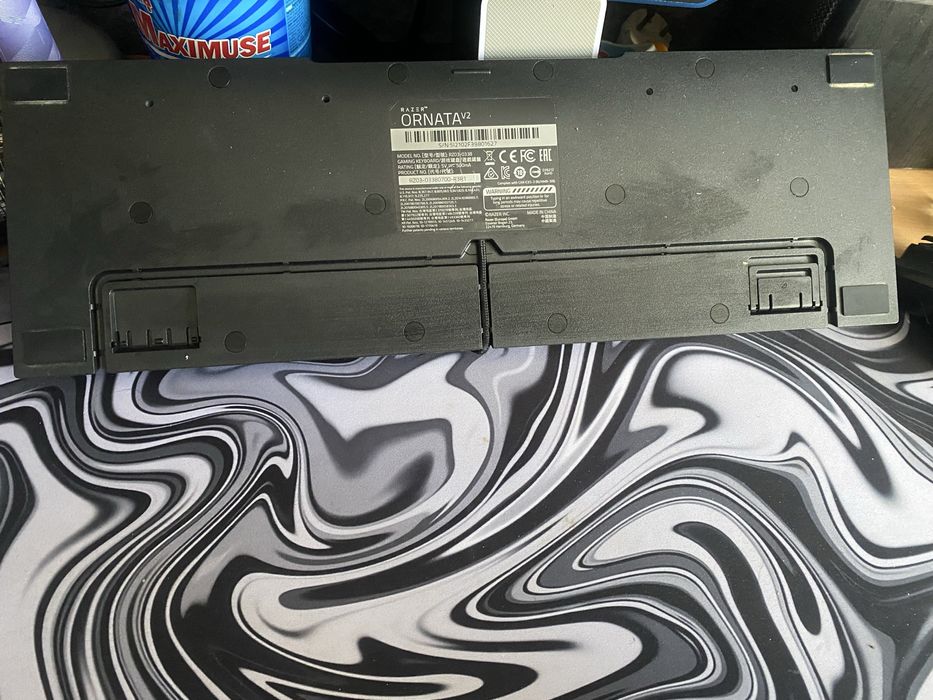 Продам клавіатуру Razer ORNATA v2