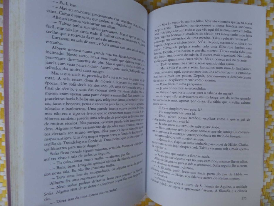 O Mundo de Sofia
de Jostein Gaarder