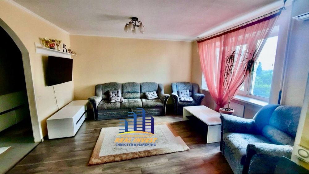 Продам 4-кімнатну квартиру у місті Самар