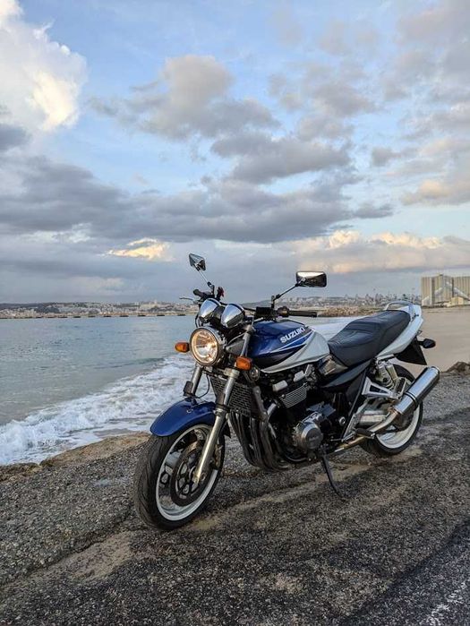 Suzuki GSX 1400 - Retro Muscle Bike