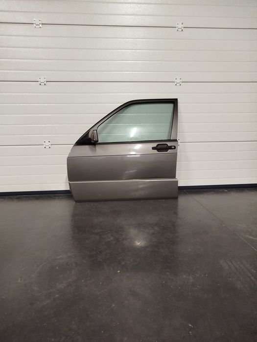 Porta Frente Esquerda Mercedes 190 W201