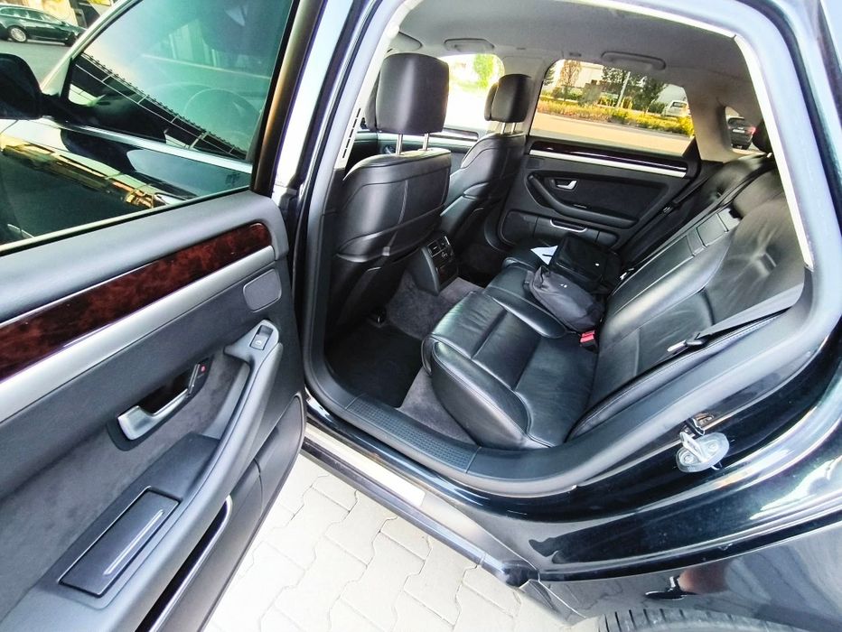 Sprzedam bardzo ładny egzemplarz Audi A8 D3 w super stanie