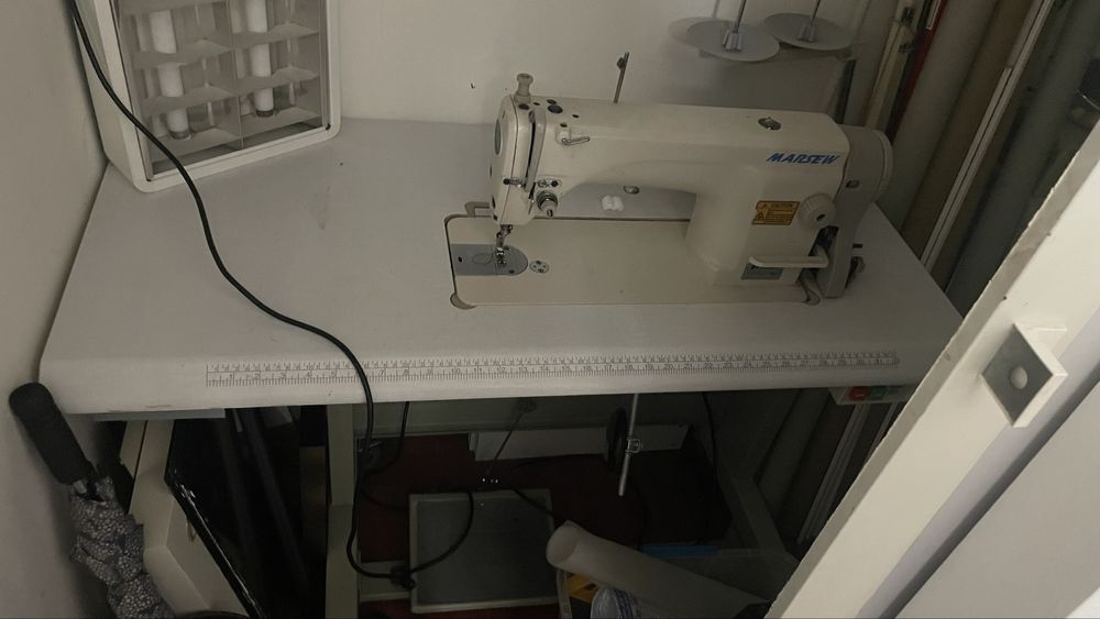 Maquina de costura profissional