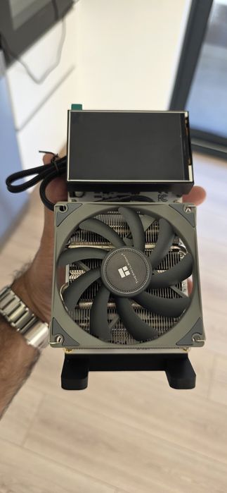 NerdQAxe++ Rev6.1 Bitcoin Miner – Custom Built / Ready to Mine