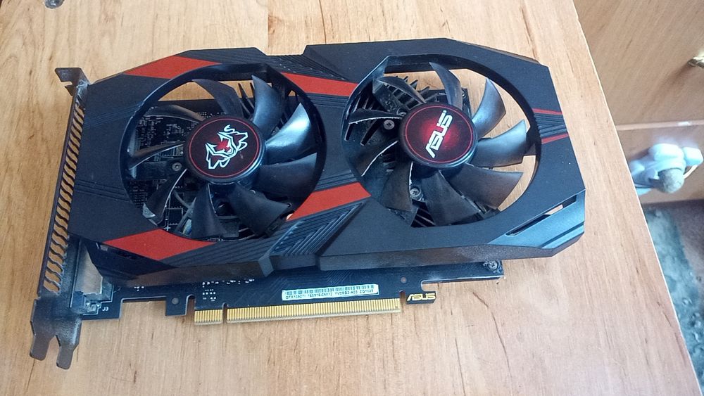 Відеокарта gtx 1050 ti 4gb