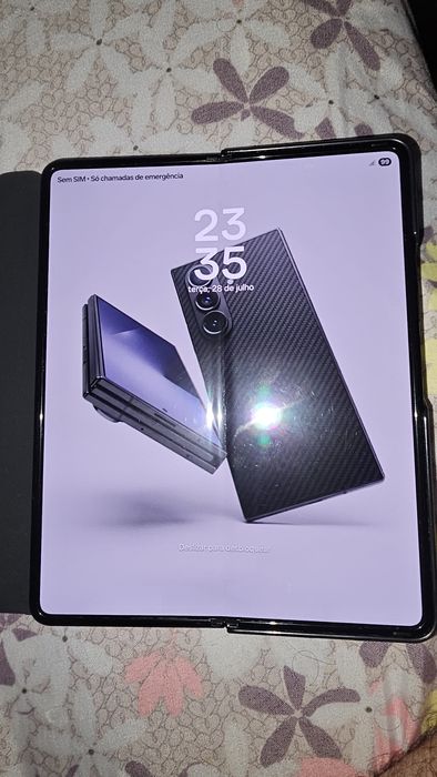 Tenho um samsung galaxy z fold 3 pra venda em muito bom estado