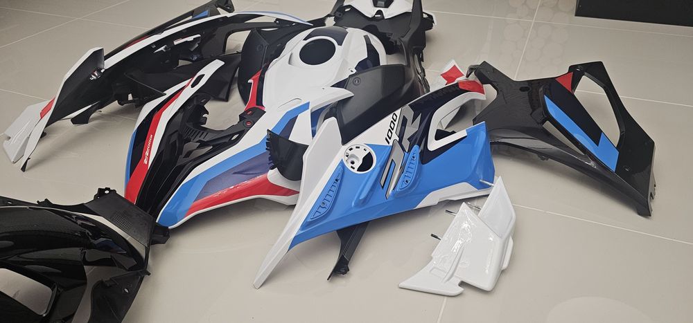 BMW M1000RR 2020-22 zestaw osłon owiewki Nowe