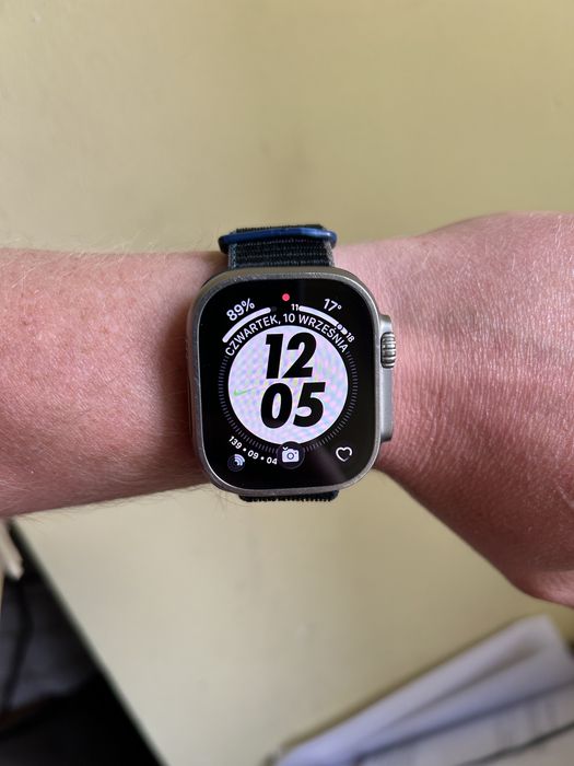 Apple Watch Ultra 86% plus extra paski i ladowarka