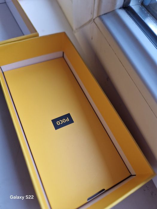 Poco m5, 4/128, разбитый экран