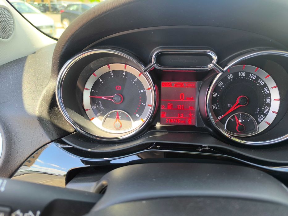 Opel Adam 1.0 Turbo 115cv CX6 Velocidades em bom estado