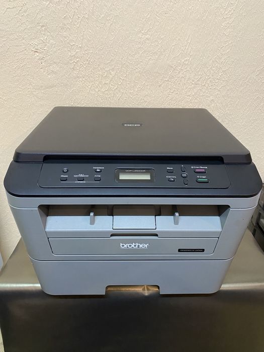 Многофункциональное монохромное лазерное устройство BrotherDCP-L2520DW