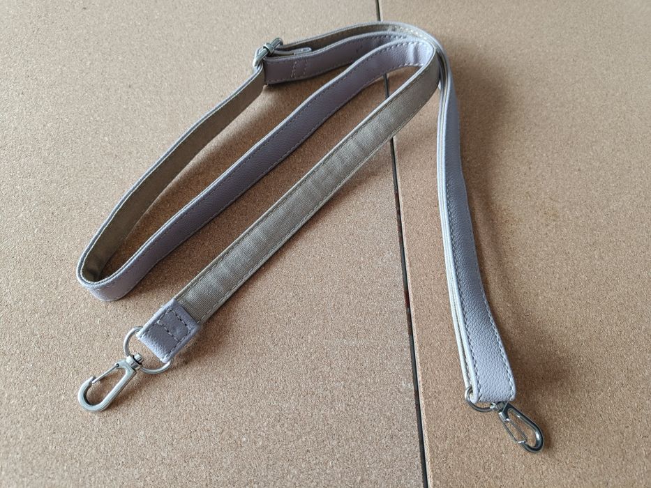 Nowy pasek do torebki Liliowy na beżowym materiale Eco skóra srebrne