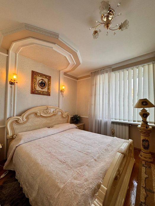 Продається 3 кімнатна Квартира з ремонтом