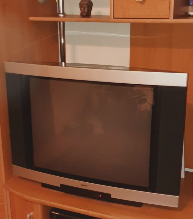 ПРОДАМ культовый ретро HI-End телевизор Loewe Arcada 8772 ZP 2003 г.в.