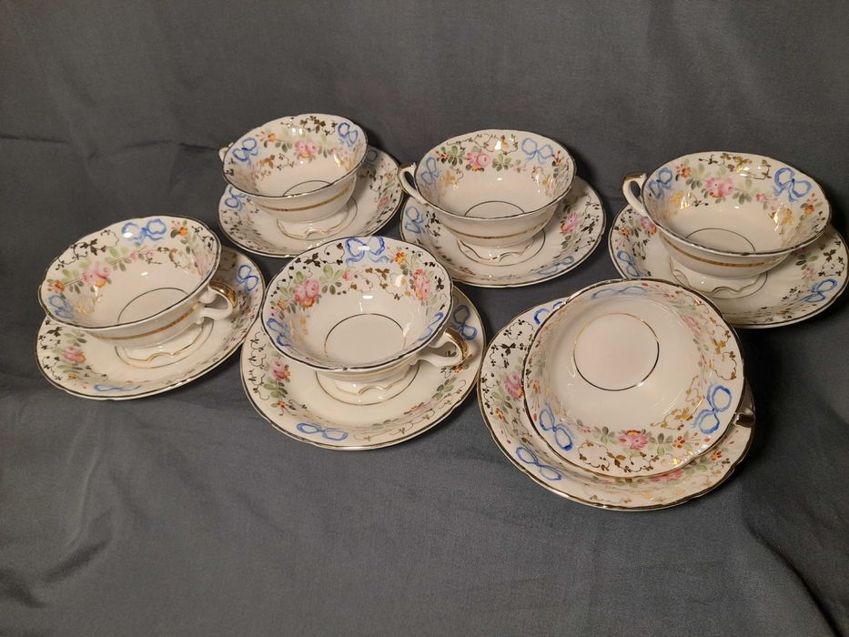 Chavenas de chá Vista Alegre antigas-- Serviço Lacinhos