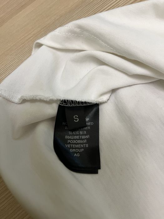 Новая футболка Vetements