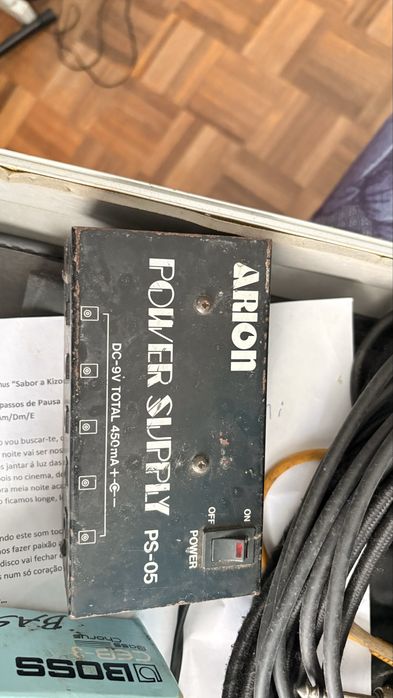 Fonte de alimentação para pedais Arion PS-05 Power Supply