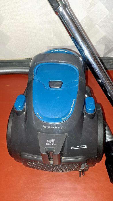 Пилесос Bosch 700w