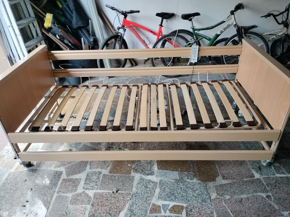 Cama hospitalar automática brumier econômic II