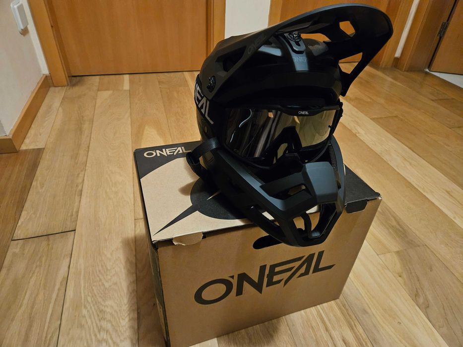 capacete e óculos mtb o'neal