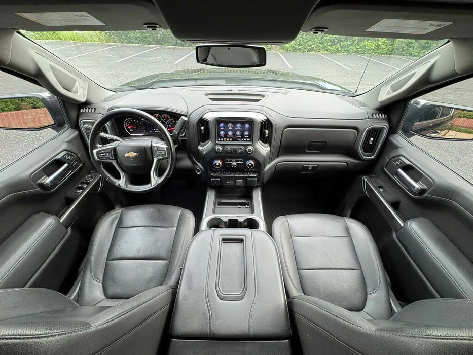 Chevrolet Silverado 1500 LTZ Crew Cab      2021