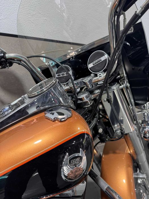 Harley-Davidson Heritage Softail Classic – Edição 105º Aniversário (Série Numerada)