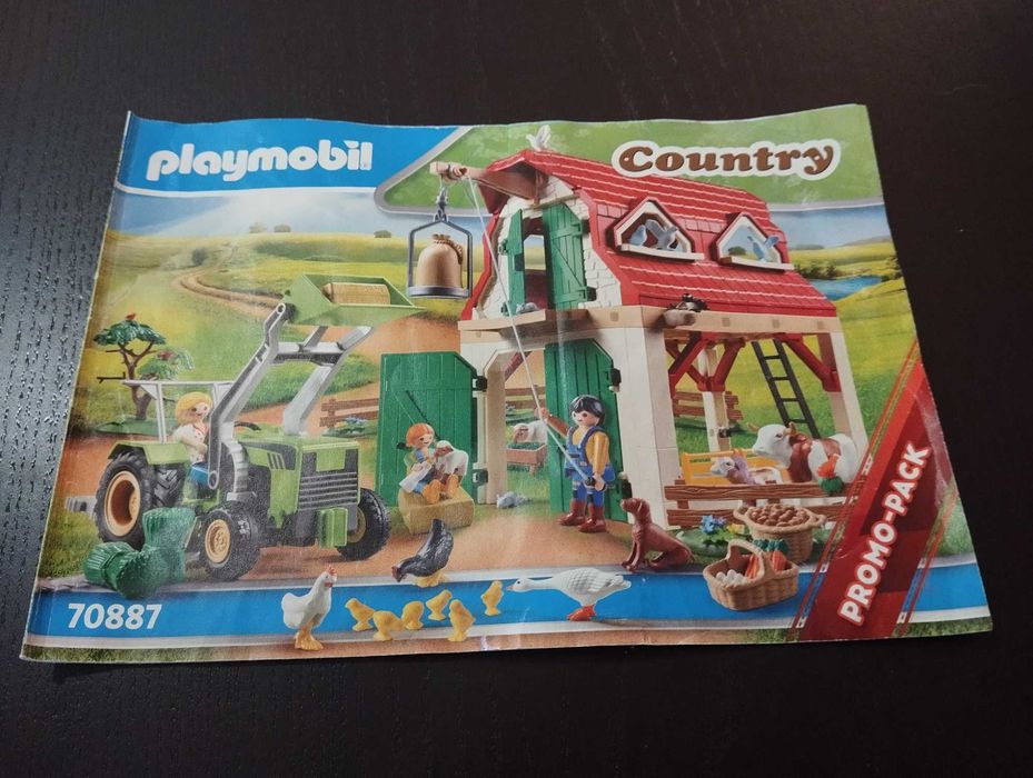 PLAYMOBIL Country: Quinta com criação de animais