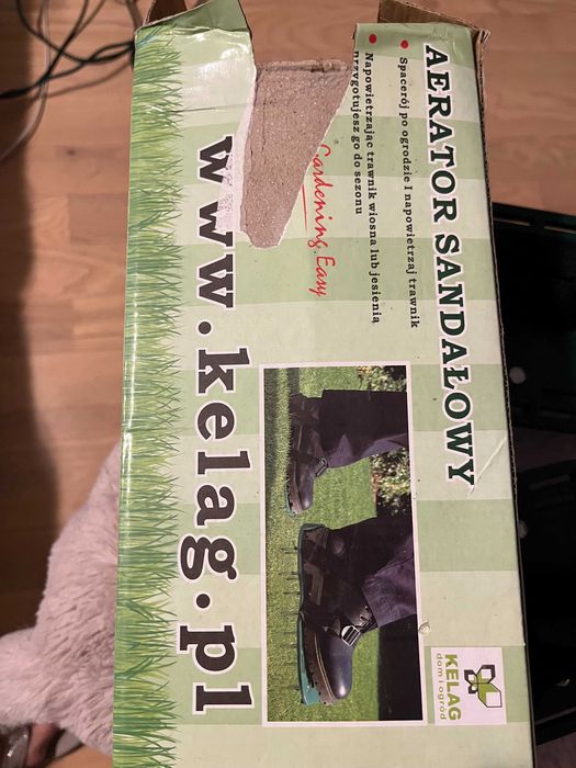 Aerator sandałowy- para-idealne  do  napowietrzania  trawnika