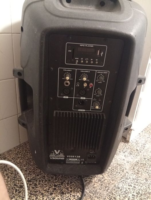 Caixa de som VSOUND 12” modelo VSSE12B
Totalmente funcional, sem