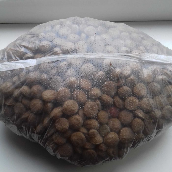 Отдам в Дар свежий и вкусный сухой корм для собак из мяса говядины.