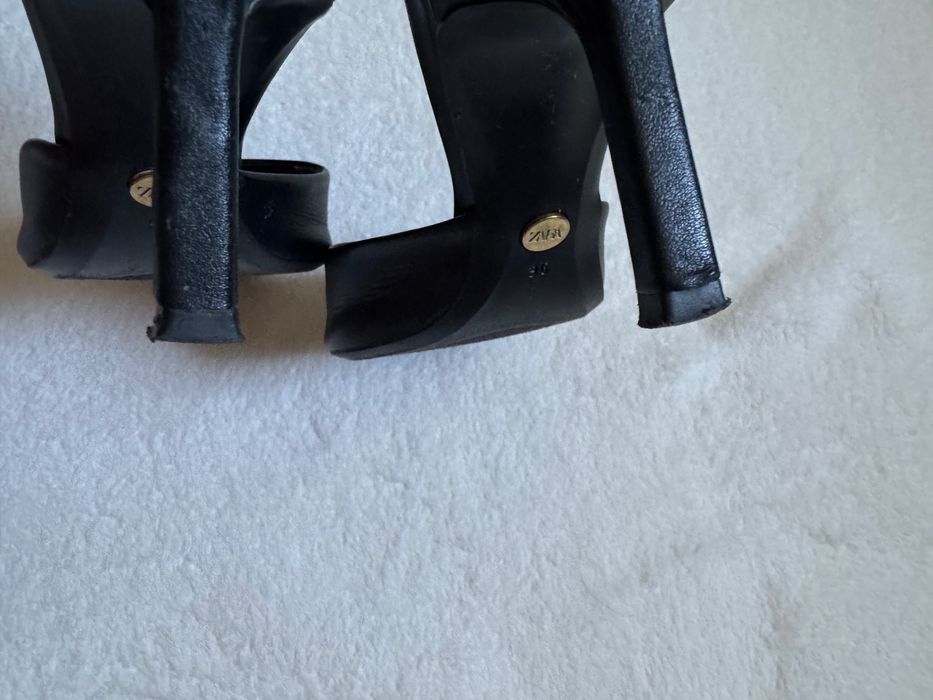 Шкіряні шльпанці zara розмір 36